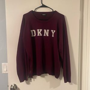 DKNY sweater womens xl. Gently used looks new.